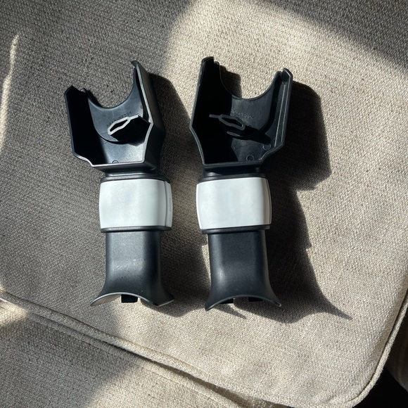 Bugaboo Cameleon 3 Adapter for Maxi Cosi Nuna Pipa Cybex - Picture 2 of 2